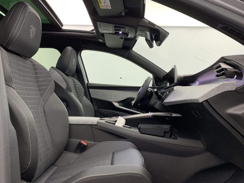PEUGEOT 3008 Hybrid 145 e-DCS6 GT - ref: 1-347413 - Photo 9