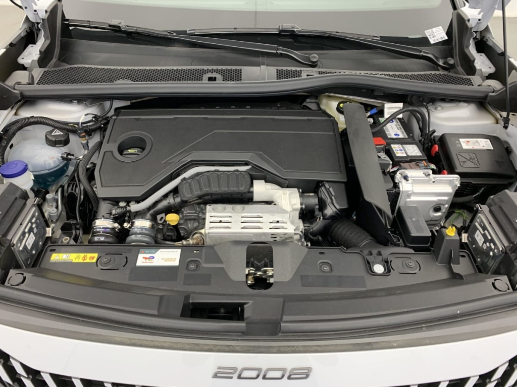 PEUGEOT 2008 Hybrid 145 e-DCS6 GT - ref: 1-348768 - Photo 15
