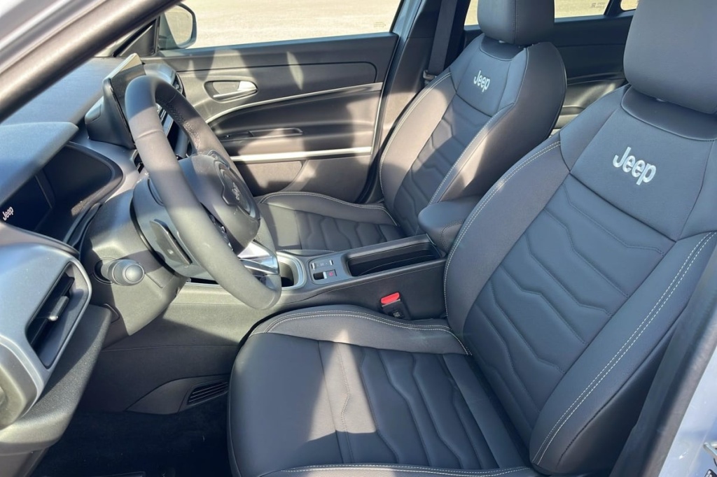 JEEP Avenger 1.2 Turbo T3 110 ch e-Hybrid BVR6 Summit - ref: 1-349158 - Photo 9