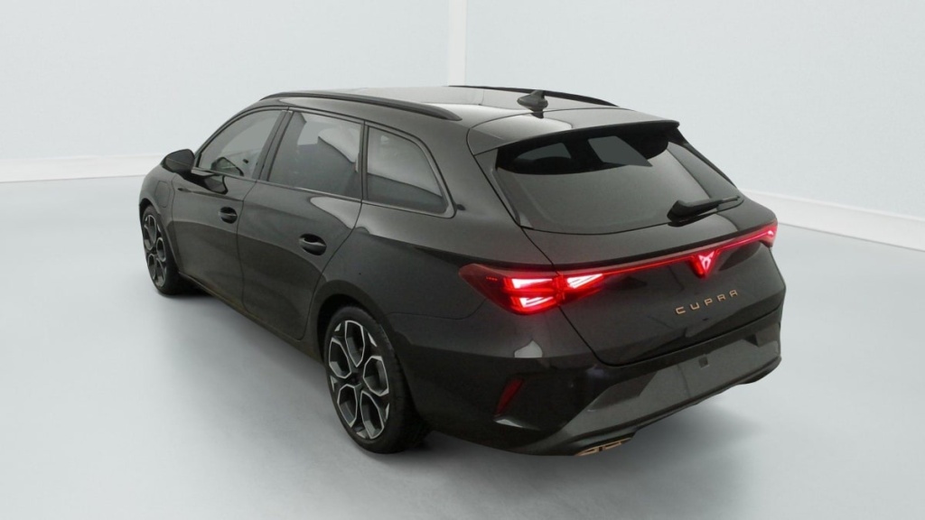 CUPRA LEON Sportstourer eHybrid 204 ch DSG6 V - ref: 1-351845 - Photo 5