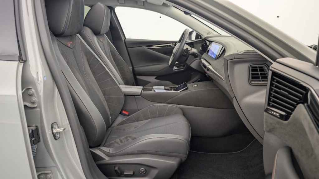 DS DS4 PureTech 130 EAT8 Performance Line+ - ref: 1-353517 - Photo 9