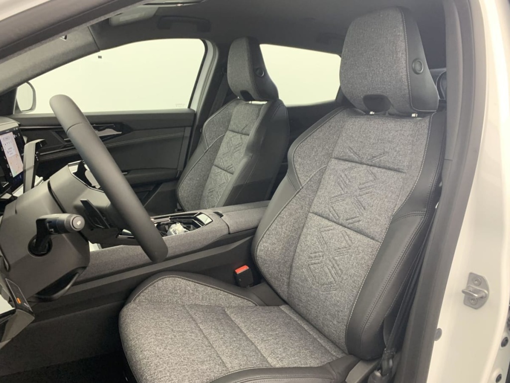 RENAULT Austral FULL HYBRID E-TECH 200 CH EVOLUTION - ref: 1-355059 - Photo 14