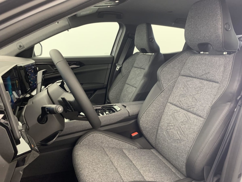 RENAULT Austral FULL HYBRID E-TECH 200 CH EVOLUTION - ref: 1-355064 - Photo 20