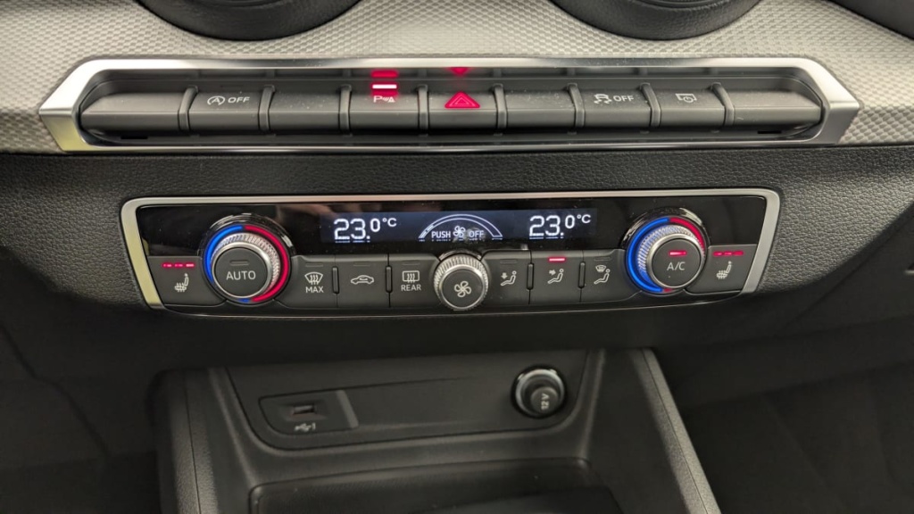 AUDI Q2 30 TFSI 110 BVM6 Design - ref: 1-355461 - Photo 19