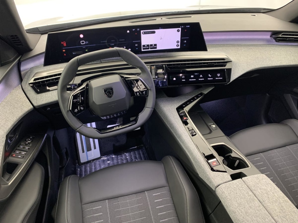 PEUGEOT 3008 Hybrid 145 e-DCS6 GT - ref: 1-355875 - Photo 15