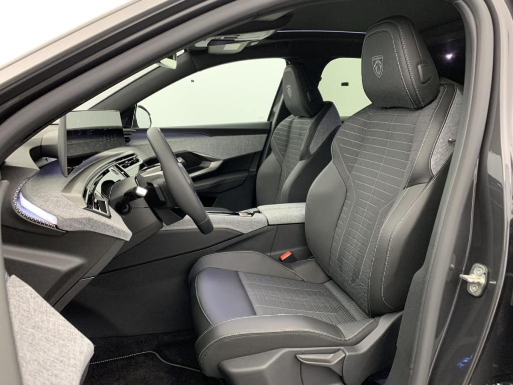 PEUGEOT 3008 Hybrid 145 e-DCS6 GT - ref: 1-355896 - Photo 16