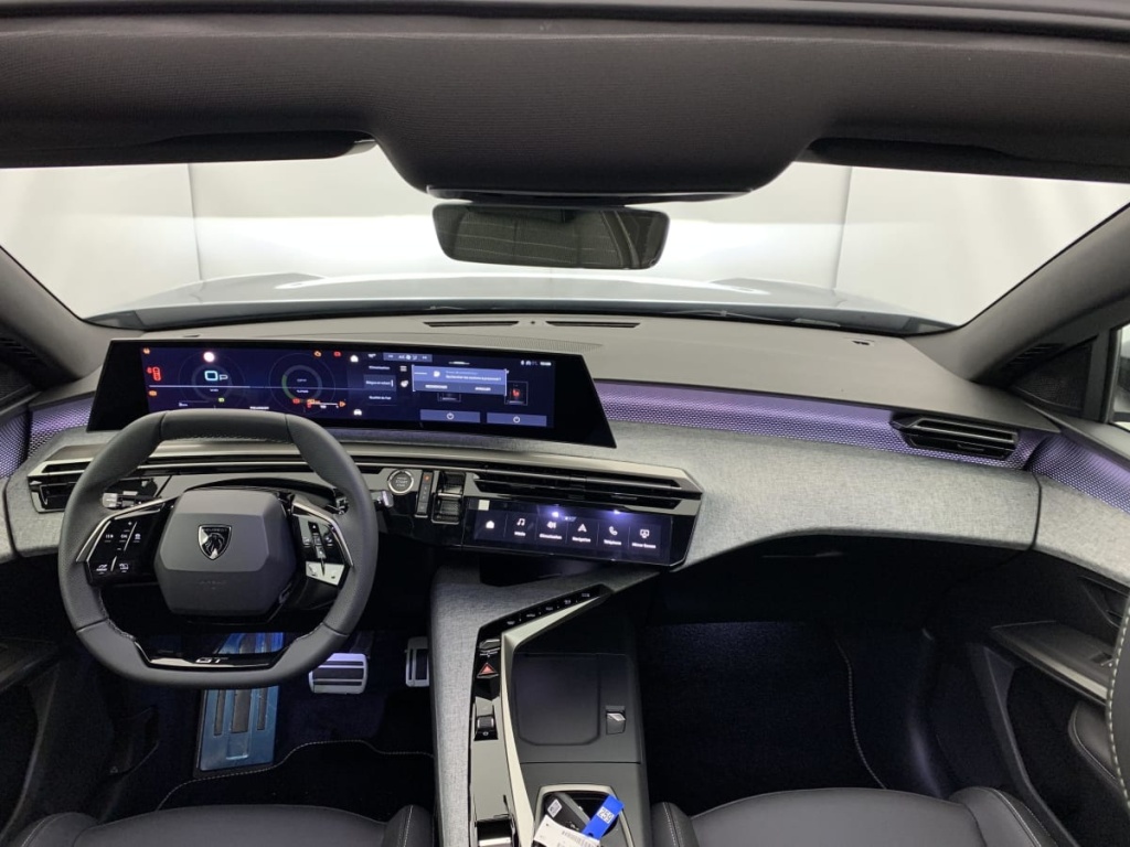 PEUGEOT 3008 Hybrid 145 e-DCS6 GT - ref: 1-355906 - Photo 13