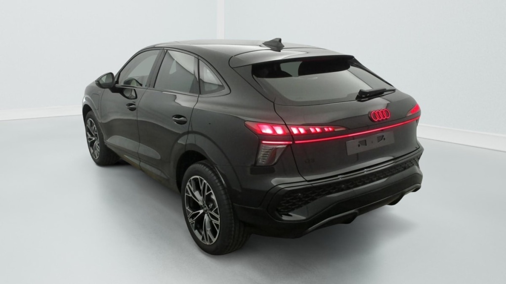 AUDI Q3 SPORTBACK HYBRIDE E-HYBRID 272 CH S TRONIC 6 S LINE - ref: 1-357204 - Photo 5