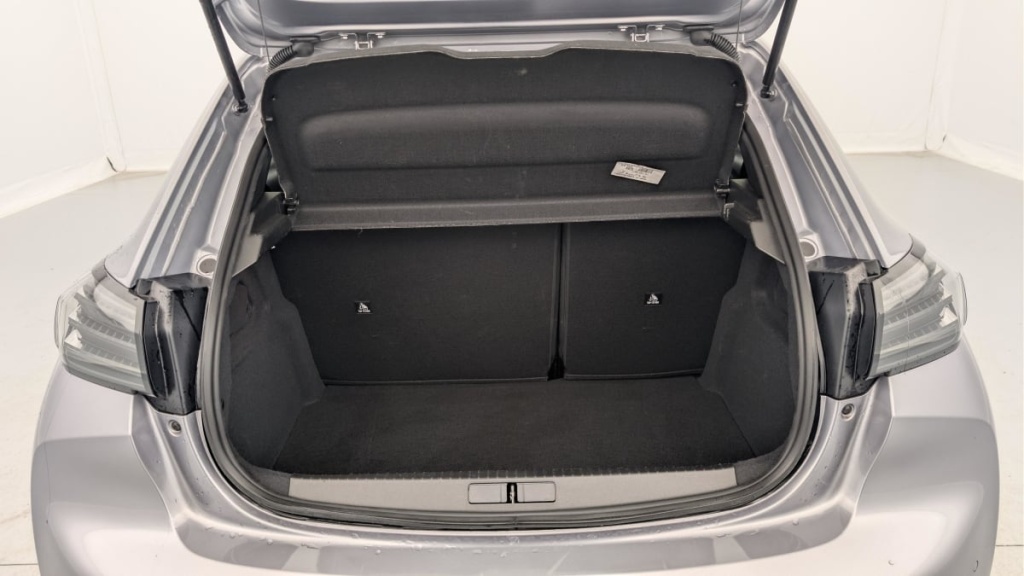 PEUGEOT 208 Hybrid 136 e-DCS6 GT - ref: 1-357682 - Photo 11