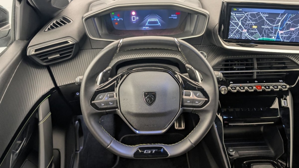 PEUGEOT 208 Hybrid 136 e-DCS6 GT - ref: 1-357682 - Photo 14