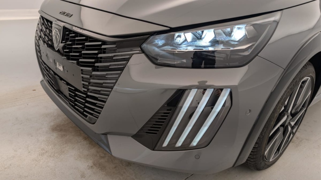 PEUGEOT 208 Hybrid 136 e-DCS6 GT - ref: 1-357700 - Photo 20