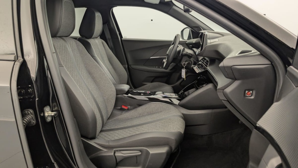 PEUGEOT 2008 PureTech 130 S S EAT8 Allure - ref: 1-357747 - Photo 9