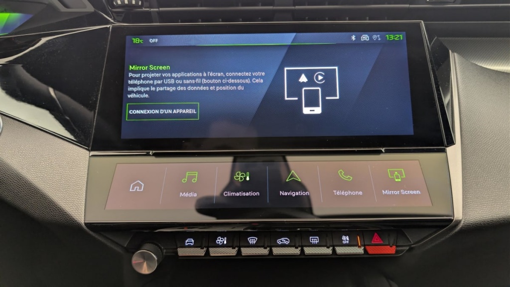 PEUGEOT 408 Hybrid 145 e-DCS6 GT - ref: 1-357882 - Photo 19