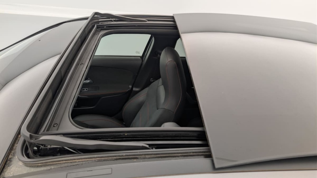 MERCEDES Classe A 200 7G-DCT AMG LINE - ref: 1-357921 - Photo 19