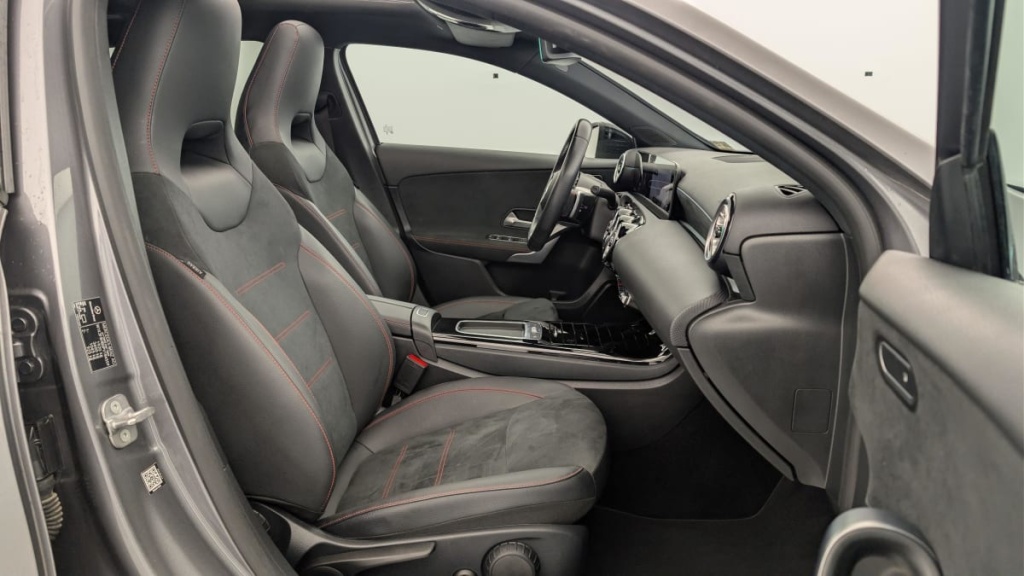 MERCEDES Classe A 200 7G-DCT AMG LINE - ref: 1-357921 - Photo 9