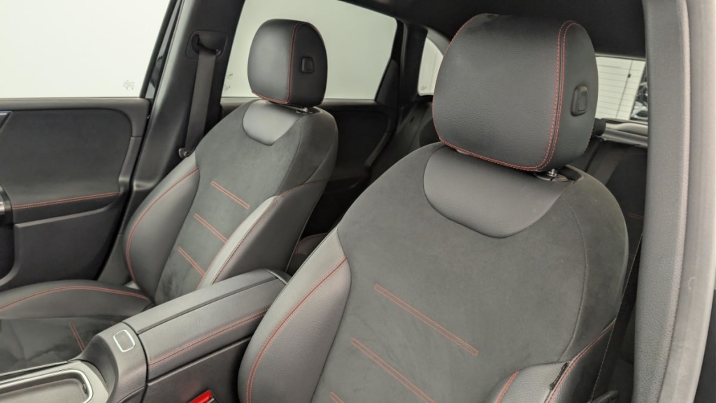 MERCEDES Classe B 200 d 8G-DCT AMG Line - ref: 1-357925 - Photo 16