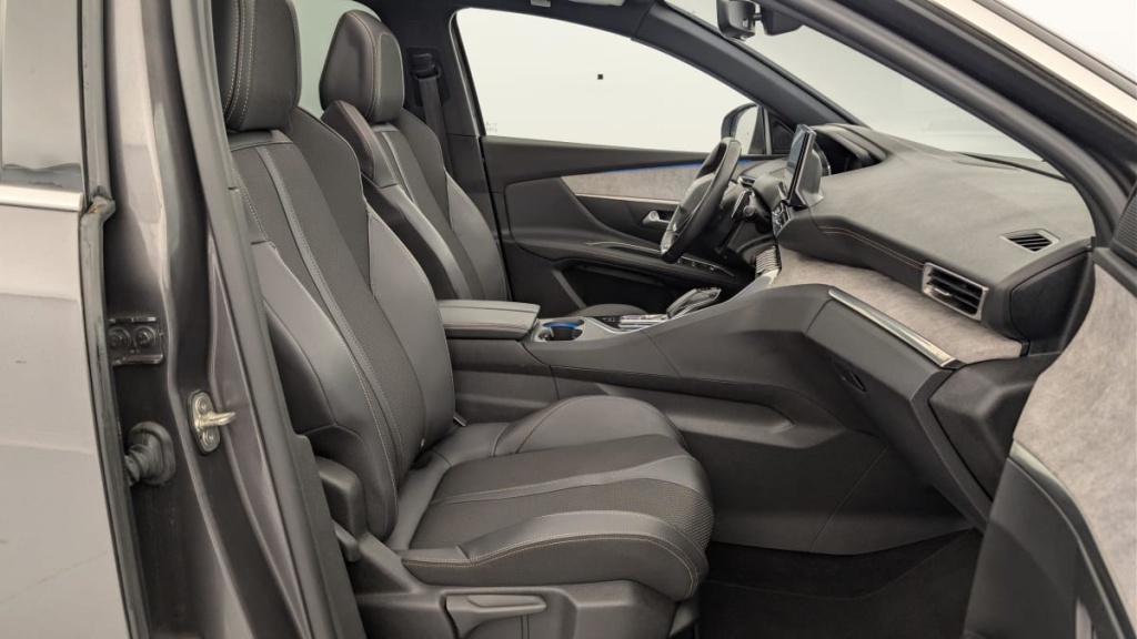 PEUGEOT 3008 Hybrid4 300 e-EAT8 GT - ref: 1-358342 - Photo 9