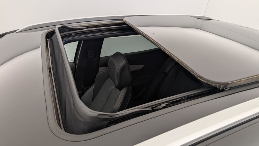 PEUGEOT 3008 Hybrid4 300 e-EAT8 GT - ref: 1-358355 - Photo 19