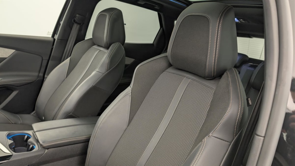 PEUGEOT 3008 Hybrid4 300 e-EAT8 GT - ref: 1-358359 - Photo 16