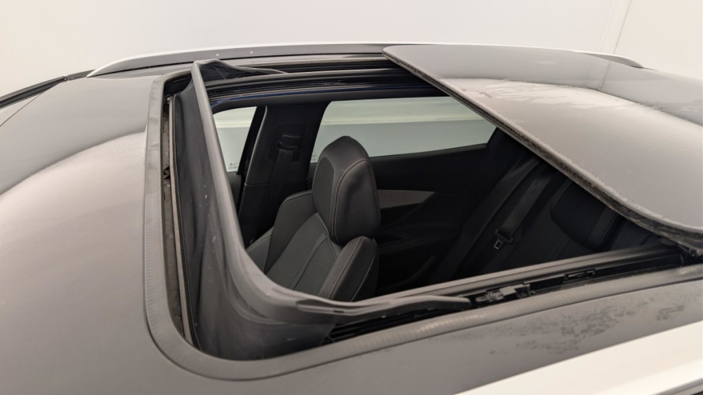 PEUGEOT 3008 Hybrid4 300 e-EAT8 GT - ref: 1-358359 - Photo 20