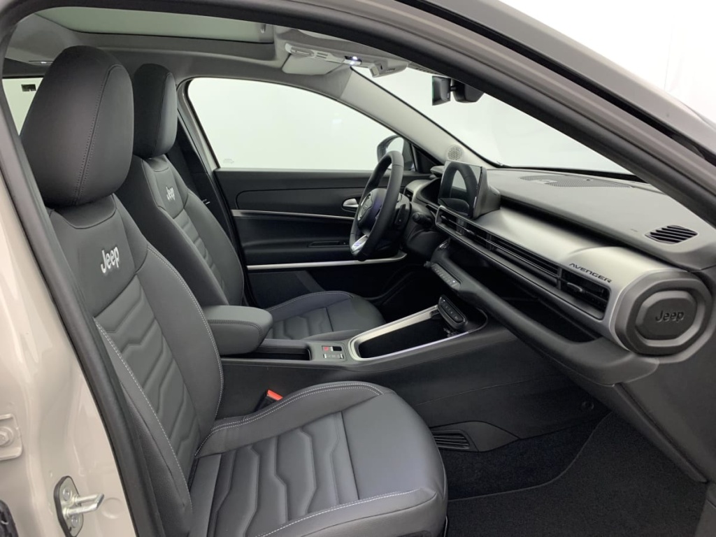 JEEP Avenger 1.2 Turbo T3 110 ch e-Hybrid BVR6 Summit - ref: 1-358785 - Photo 9