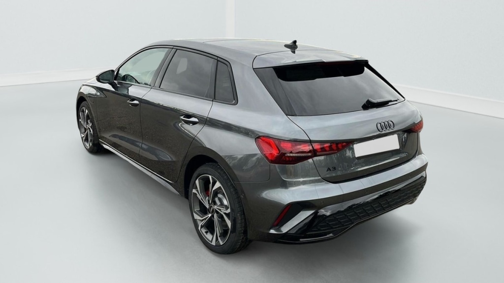 AUDI A3 Sportback 45 TFSI E HYBRIDE RECHARGEABLE 272 S TRONIC 6 S LINE - ref: 1-358909 - Photo 5