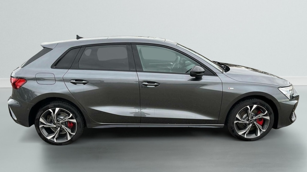 AUDI A3 Sportback 45 TFSI E HYBRIDE RECHARGEABLE 272 S TRONIC 6 S LINE - ref: 1-358909 - Photo 8