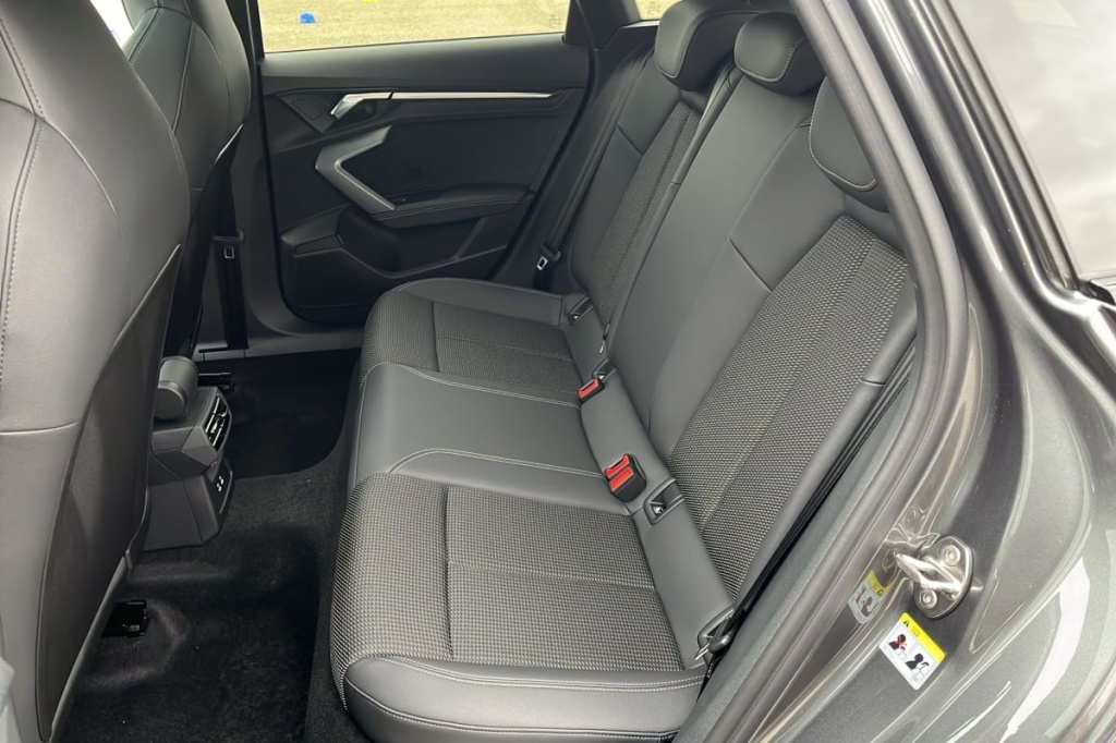 AUDI A3 Sportback 45 TFSI E HYBRIDE RECHARGEABLE 272 S TRONIC 6 S LINE - ref: 1-358910 - Photo 10