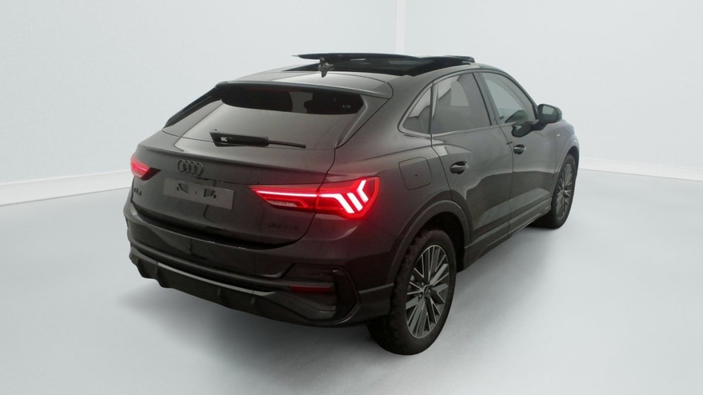 AUDI Q3 Sportback 35 TDI 150 ch S tronic 7 S line - ref: 1-358933 - Photo 7
