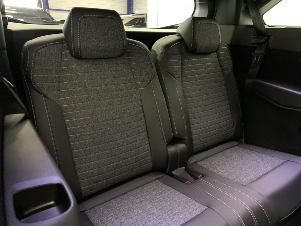 PEUGEOT 5008 Hybrid 145 e-DCS6 Allure - ref: 1-359459 - Photo 11