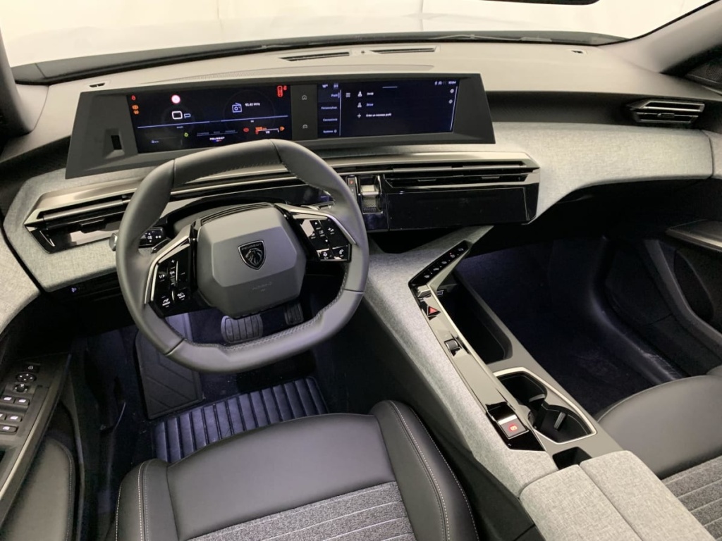 PEUGEOT 5008 Hybrid 145 e-DCS6 Allure - ref: 1-359459 - Photo 13