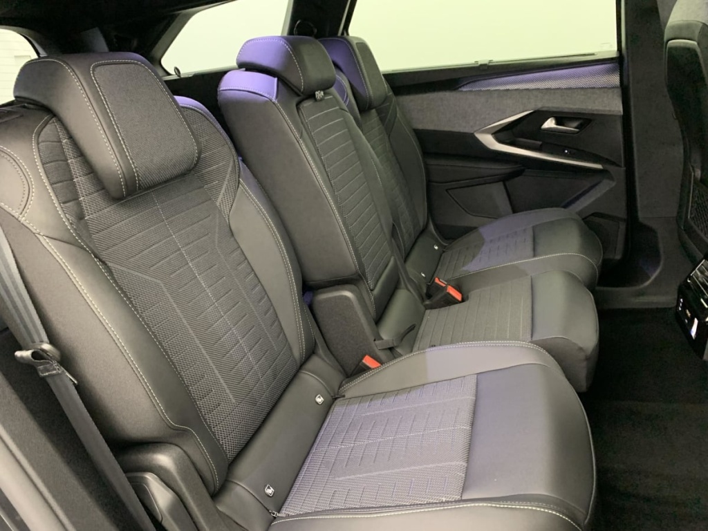 PEUGEOT 5008 Hybrid 145 e-DCS6 GT - ref: 1-359481 - Photo 10