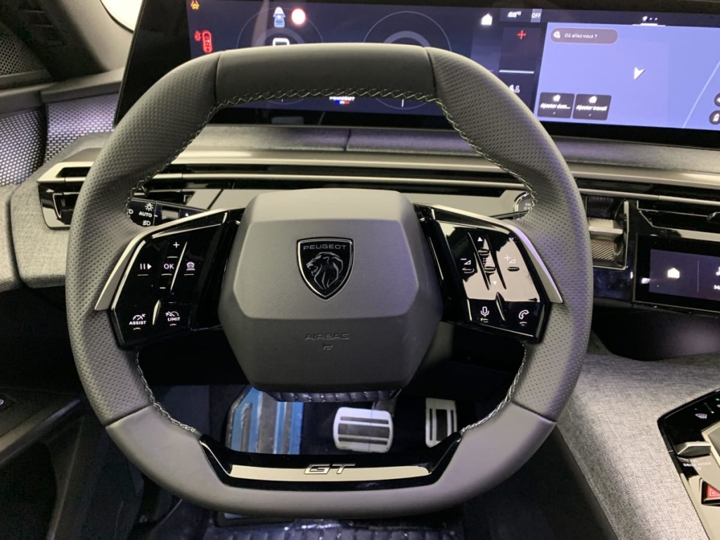 PEUGEOT 5008 Hybrid 145 e-DCS6 GT - ref: 1-359481 - Photo 17