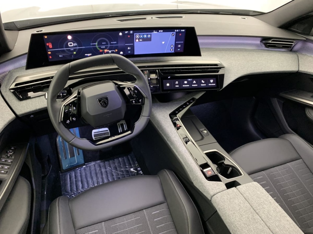 PEUGEOT 5008 Hybrid 145 e-DCS6 GT - ref: 1-359484 - Photo 15