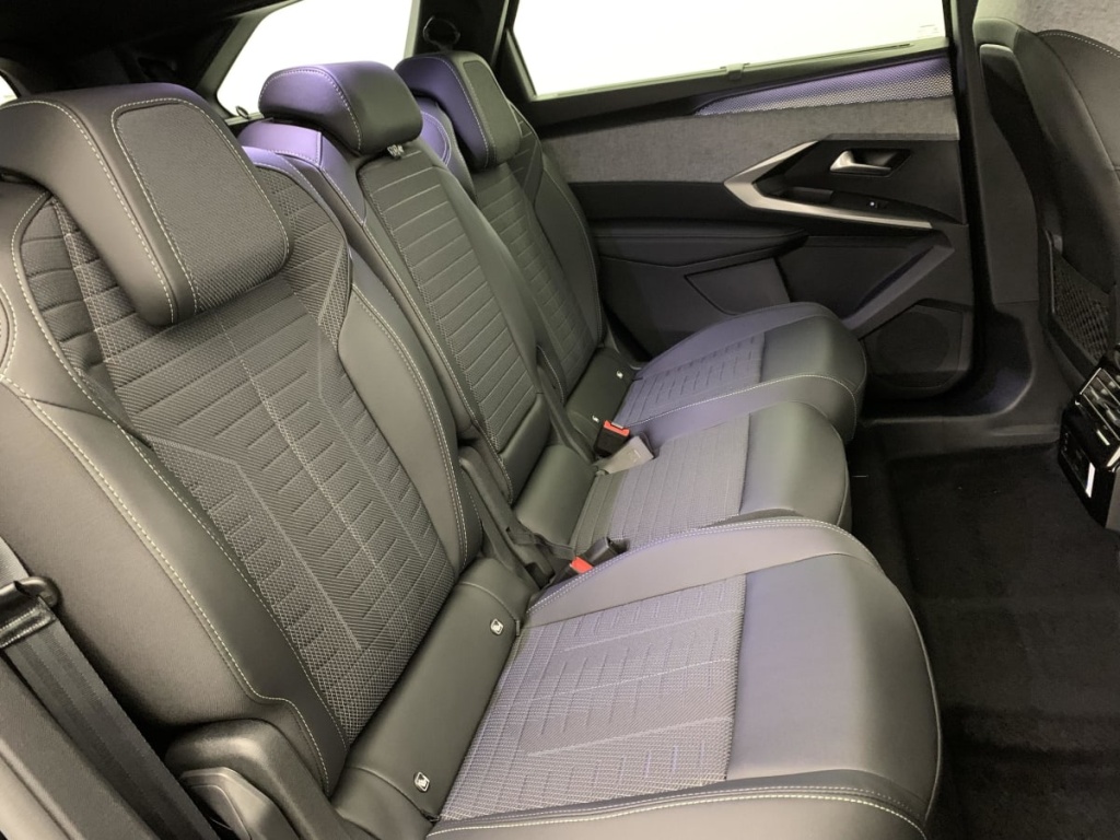 PEUGEOT 5008 Hybrid 145 e-DCS6 GT - ref: 1-359493 - Photo 10