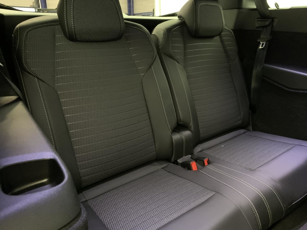 PEUGEOT 5008 Hybrid 145 e-DCS6 GT - ref: 1-359493 - Photo 11