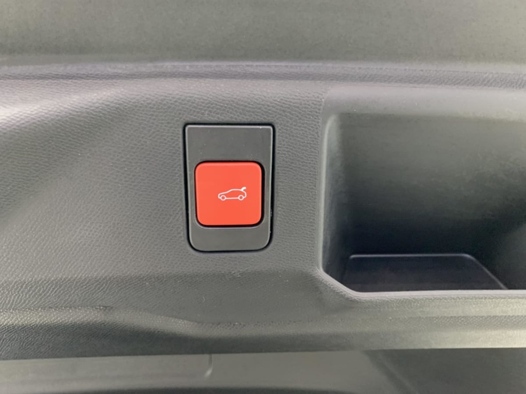 PEUGEOT 5008 Hybrid 145 e-DCS6 GT - ref: 1-359493 - Photo 13