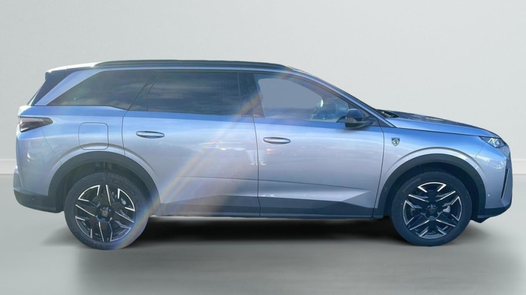 PEUGEOT 5008 Hybrid 145 e-DCS6 GT - ref: 1-359495 - Photo 8