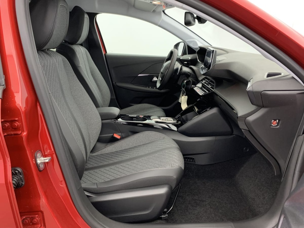 PEUGEOT 208 Hybrid 110 e-DCS6 Allure - ref: 1-360692 - Photo 9