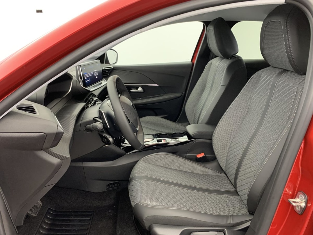 PEUGEOT 208 Hybrid 110 e-DCS6 Allure - ref: 1-360693 - Photo 16