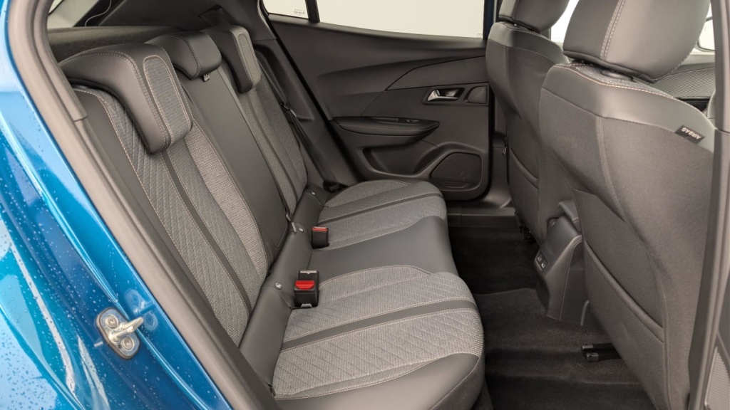 PEUGEOT 2008 Hybrid 136 e-DCS6 Allure - ref: 1-360718 - Photo 10