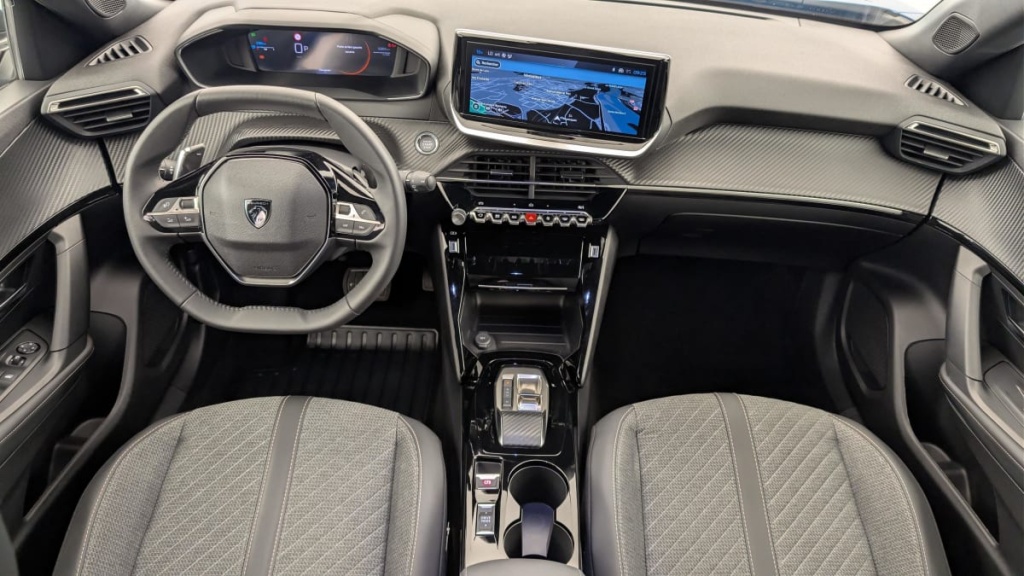 PEUGEOT 2008 Hybrid 136 e-DCS6 Allure - ref: 1-360718 - Photo 13