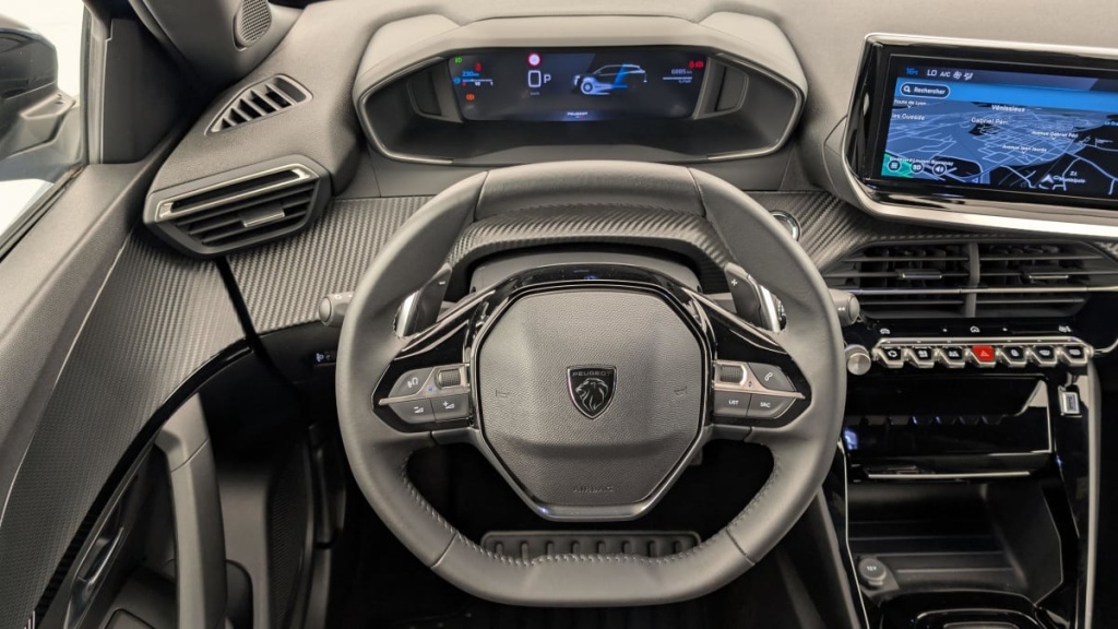 PEUGEOT 2008 Hybrid 136 e-DCS6 Allure - ref: 1-360718 - Photo 14