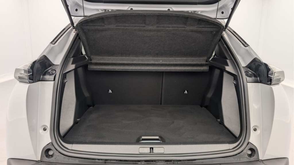 PEUGEOT 2008 Hybrid 136 e-DCS6 Allure - ref: 1-360731 - Photo 11