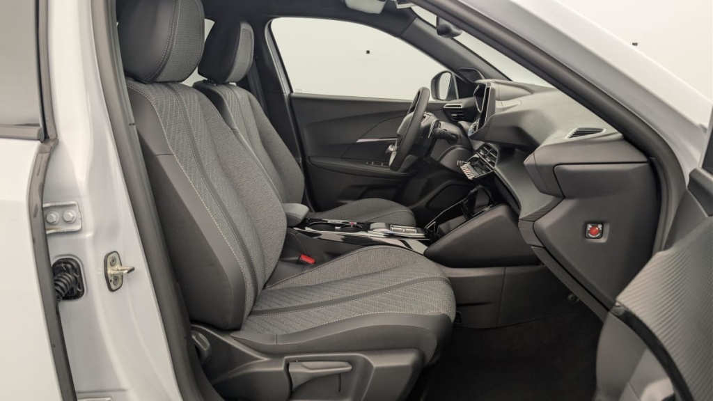 PEUGEOT 2008 Hybrid 136 e-DCS6 Allure - ref: 1-360733 - Photo 9