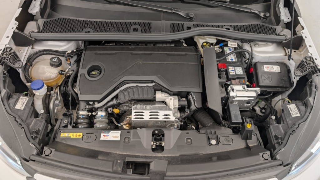 PEUGEOT 2008 Hybrid 136 e-DCS6 Allure - ref: 1-360743 - Photo 20