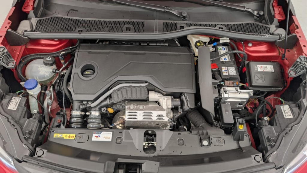 PEUGEOT 2008 Hybrid 136 e-DCS6 Allure - ref: 1-360746 - Photo 20