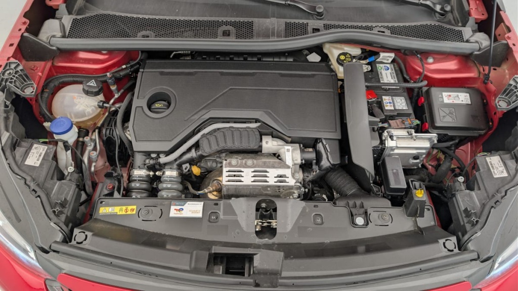 PEUGEOT 2008 Hybrid 136 e-DCS6 Allure - ref: 1-360751 - Photo 20