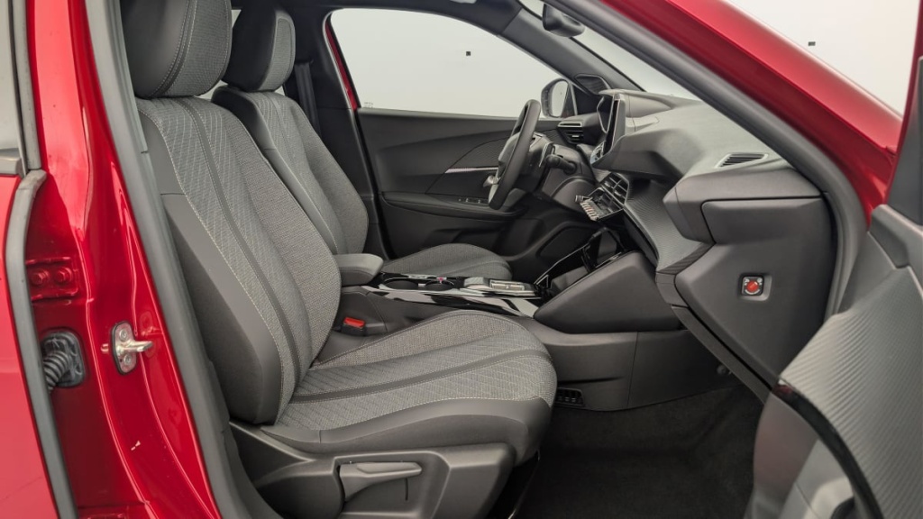 PEUGEOT 2008 Hybrid 136 e-DCS6 Allure - ref: 1-360758 - Photo 9