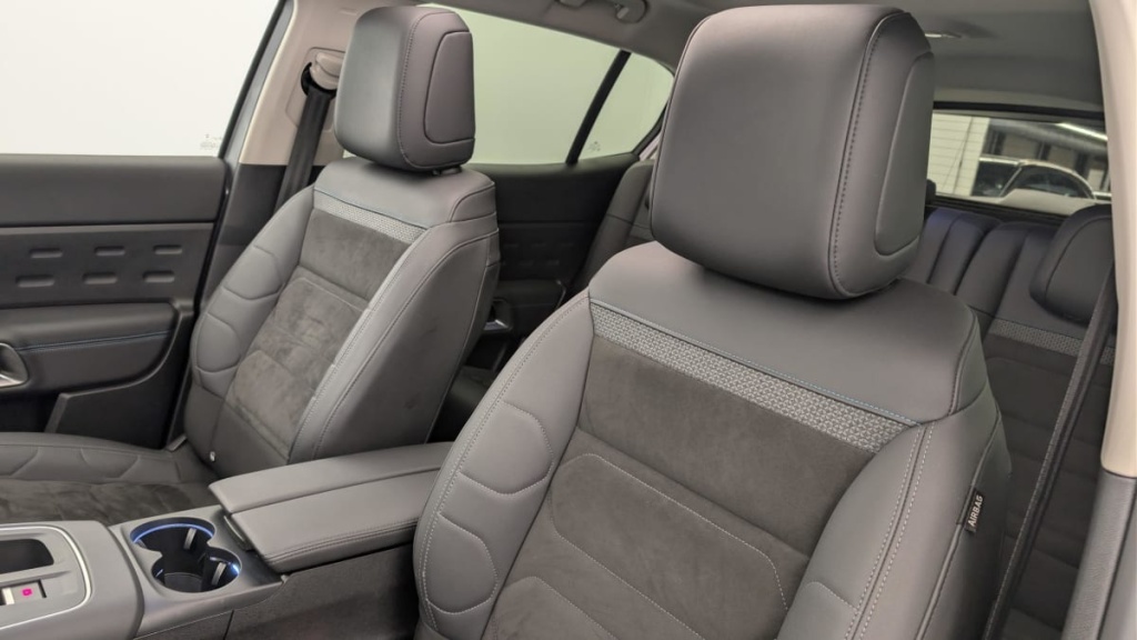 CITROEN C5 Aircross Hybride Rechargeable 225 e-EAT8 Shine - ref: 1-360881 - Photo 16